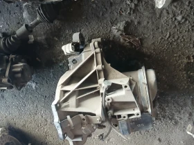 8A6R 7002 JA скорости ръчни Ford Fiesta MK7, снимка 4