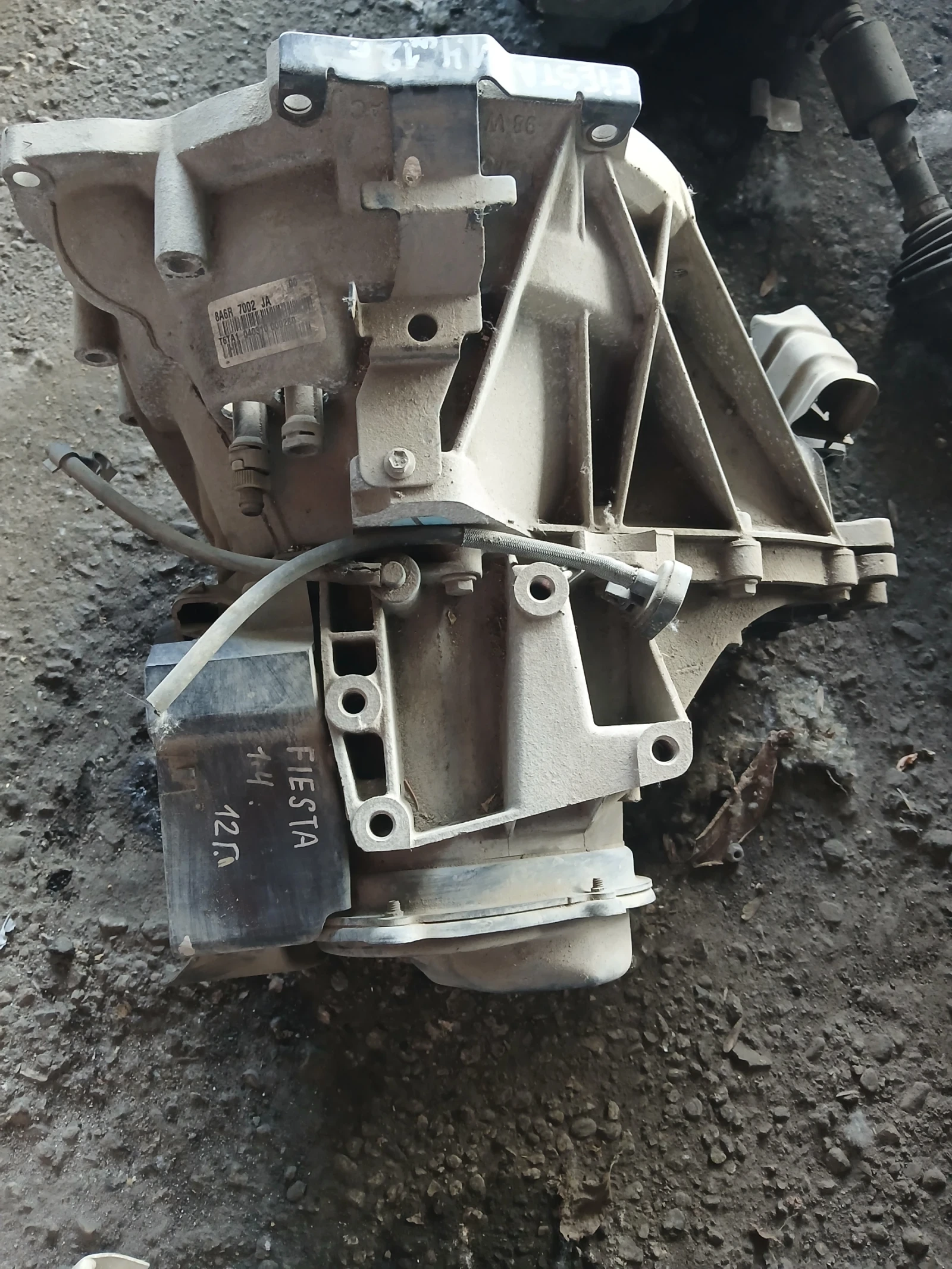 8A6R 7002 JA скорости ръчни Ford Fiesta MK7, снимка 2 - Части - 55232126