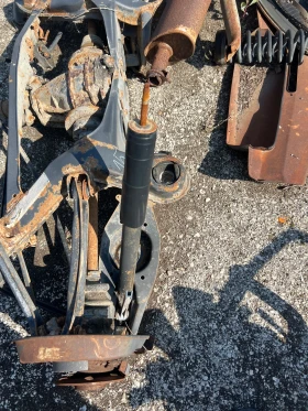 Части за Мерцедес 190, снимка 6 - Части - 52647883