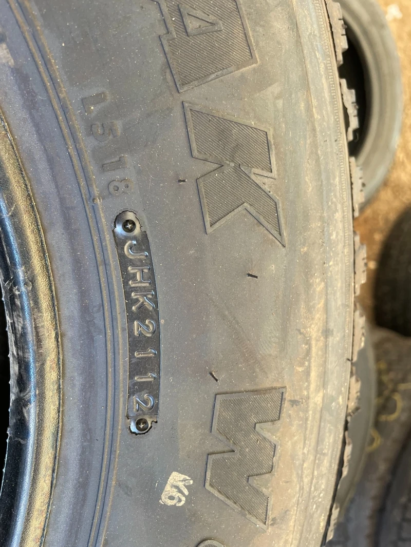 Гуми Зимни 215/70R15, снимка 3 - Гуми и джанти - 37285338