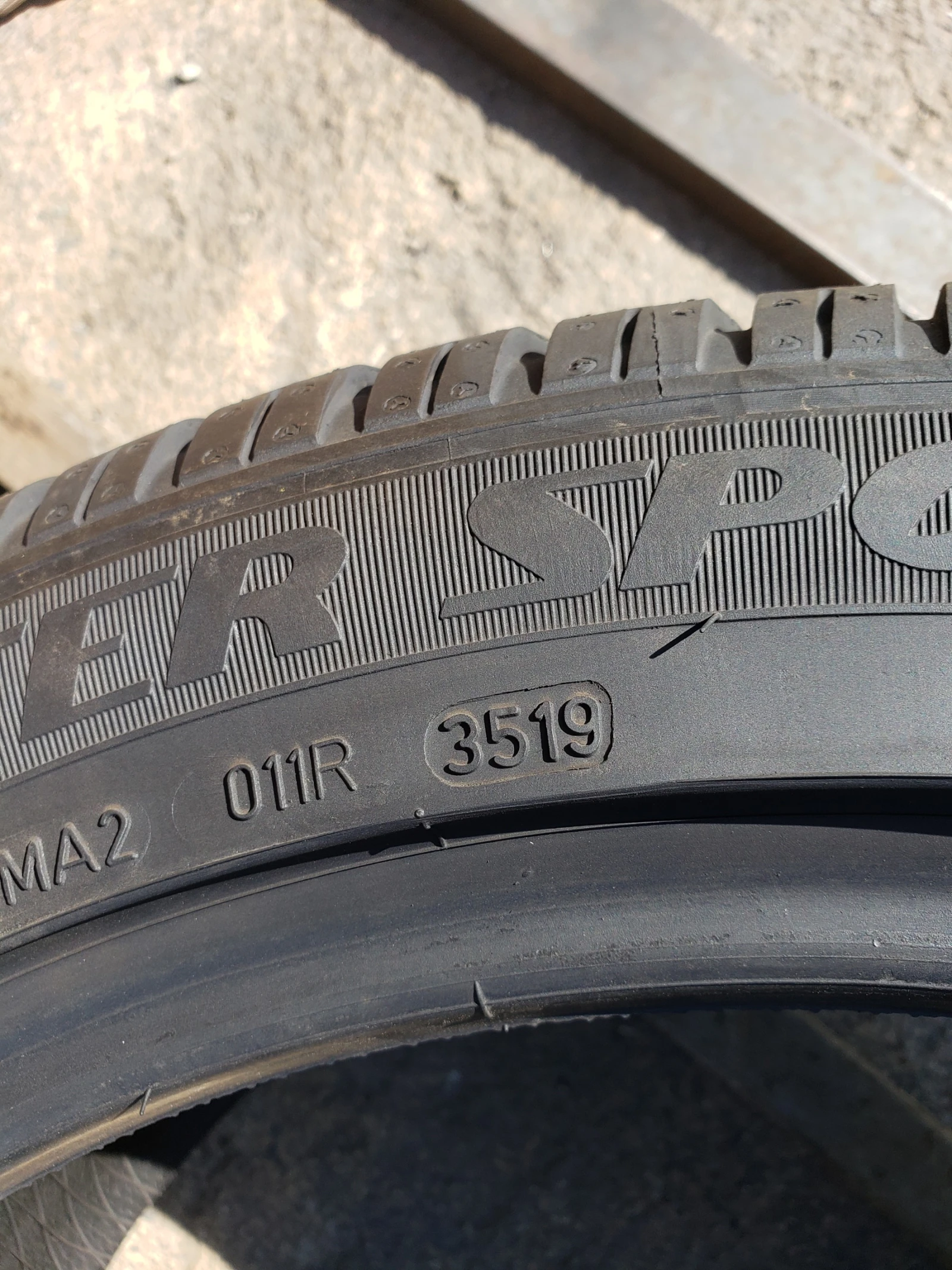 Гуми Зимни 245/45R19, снимка 8 - Гуми и джанти - 56006987