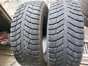 Гуми Зимни 215/65R16, снимка 1 - Гуми и джанти - 39136125