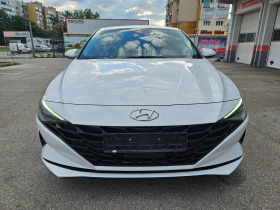 Hyundai Elantra 2.0i-AT, снимка 8 - Автомобили и джипове - 41400915