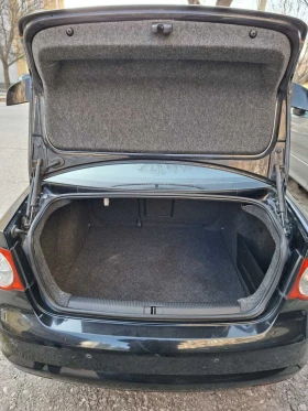 VW Jetta 2.0 TDI - 3300 € / 6454.24 лв. - 10492202 11