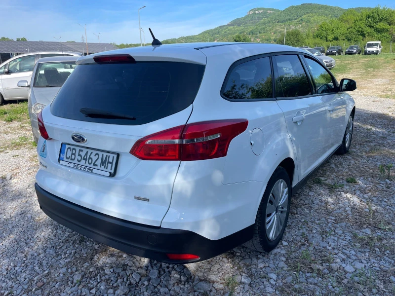 Ford Focus 1.0i-ECOBOST, снимка 8 - Автомобили и джипове - 45276017