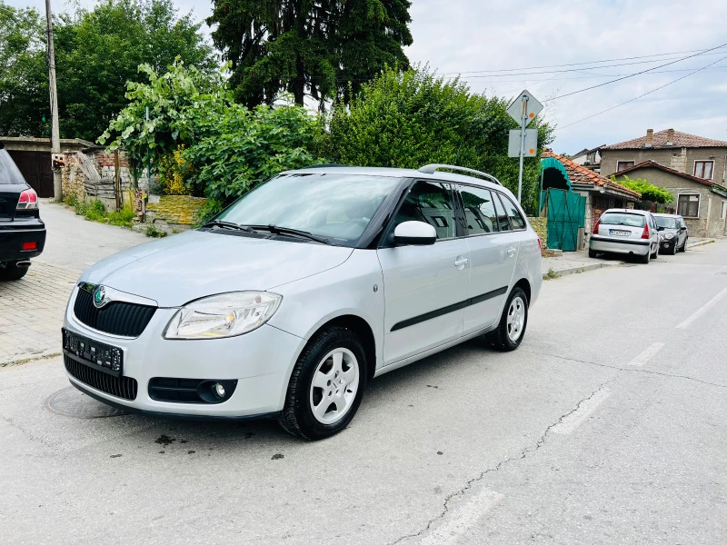 Skoda Fabia 1.2i, снимка 3 - Автомобили и джипове - 46173116