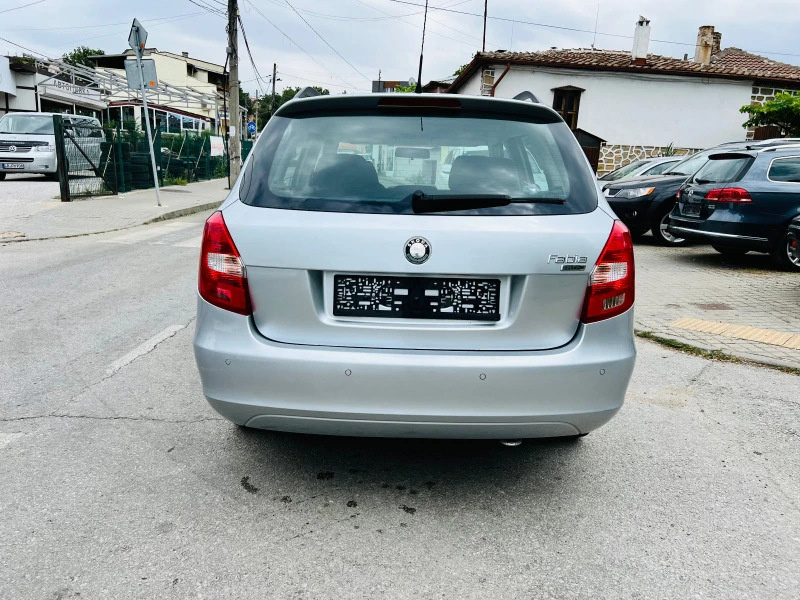 Skoda Fabia 1.2i, снимка 6 - Автомобили и джипове - 46173116