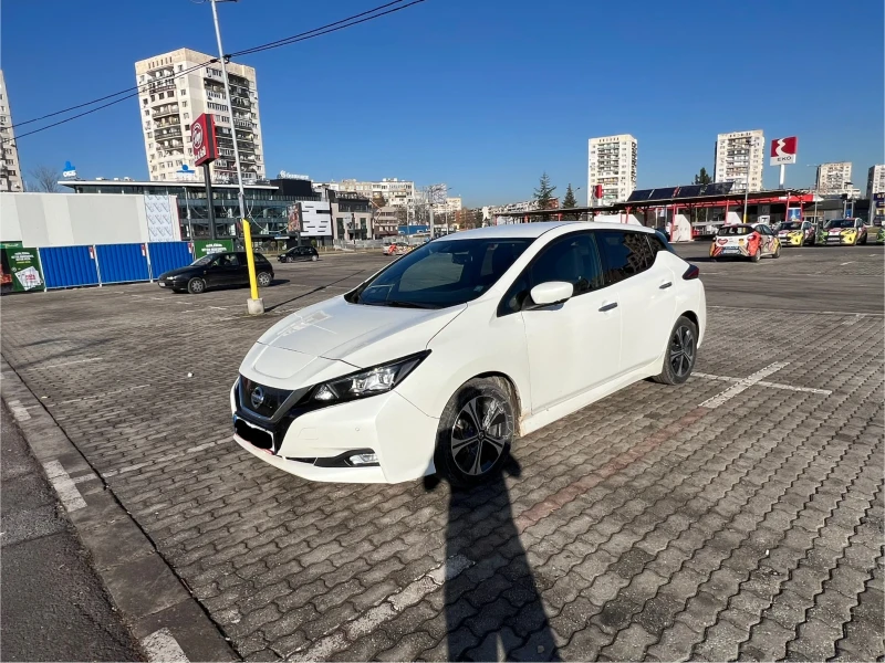 Nissan Leaf , снимка 2 - Автомобили и джипове - 48110646