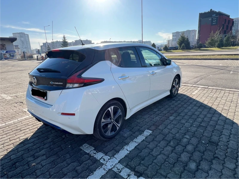 Nissan Leaf , снимка 4 - Автомобили и джипове - 48110646