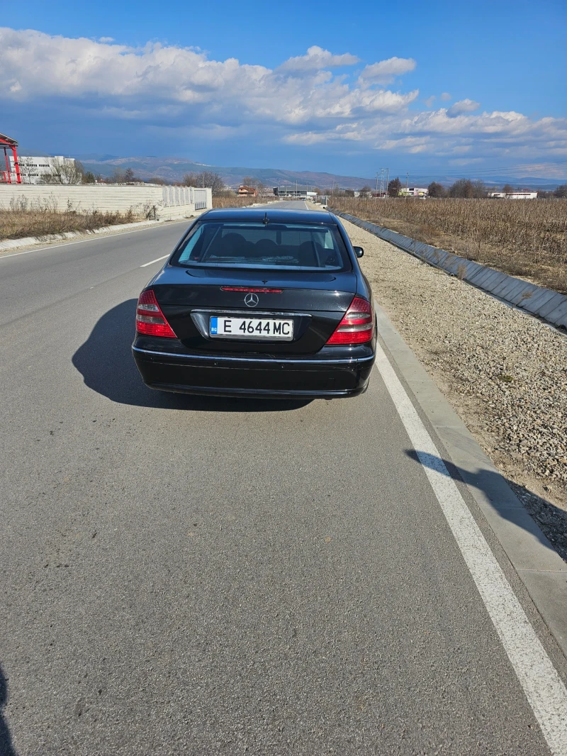 Mercedes-Benz E 500, снимка 4 - Автомобили и джипове - 48353770