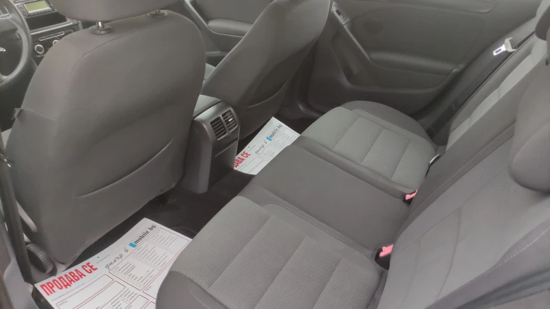 VW Golf 1.6 TDI, снимка 5 - Автомобили и джипове - 52550829