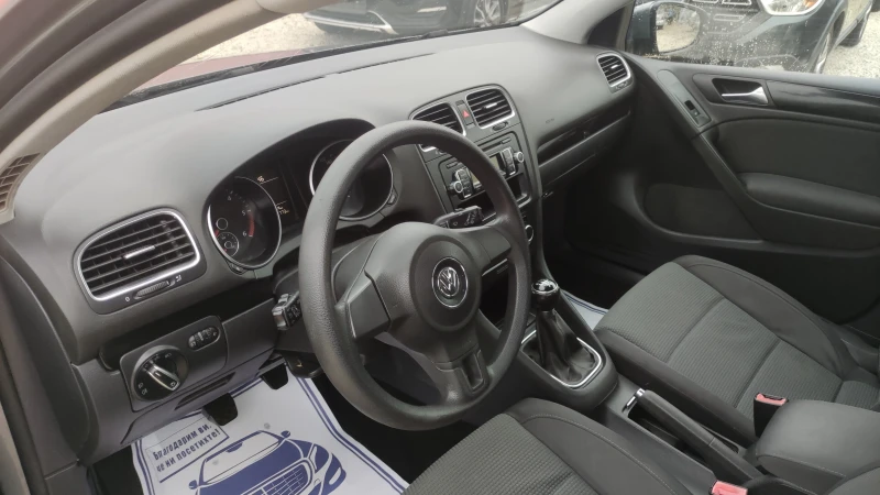 VW Golf 1.6 TDI, снимка 4 - Автомобили и джипове - 52550829