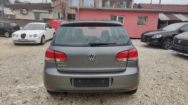 VW Golf 1.6 TDI, снимка 7 - Автомобили и джипове - 52550829