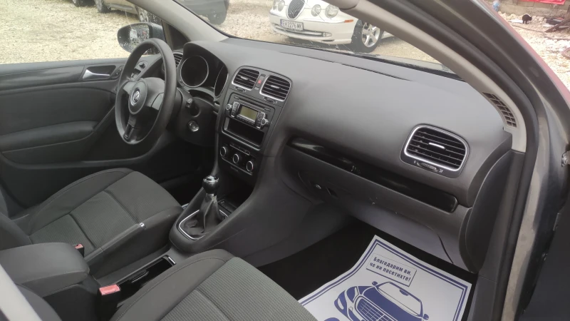 VW Golf 1.6 TDI, снимка 9 - Автомобили и джипове - 52550829