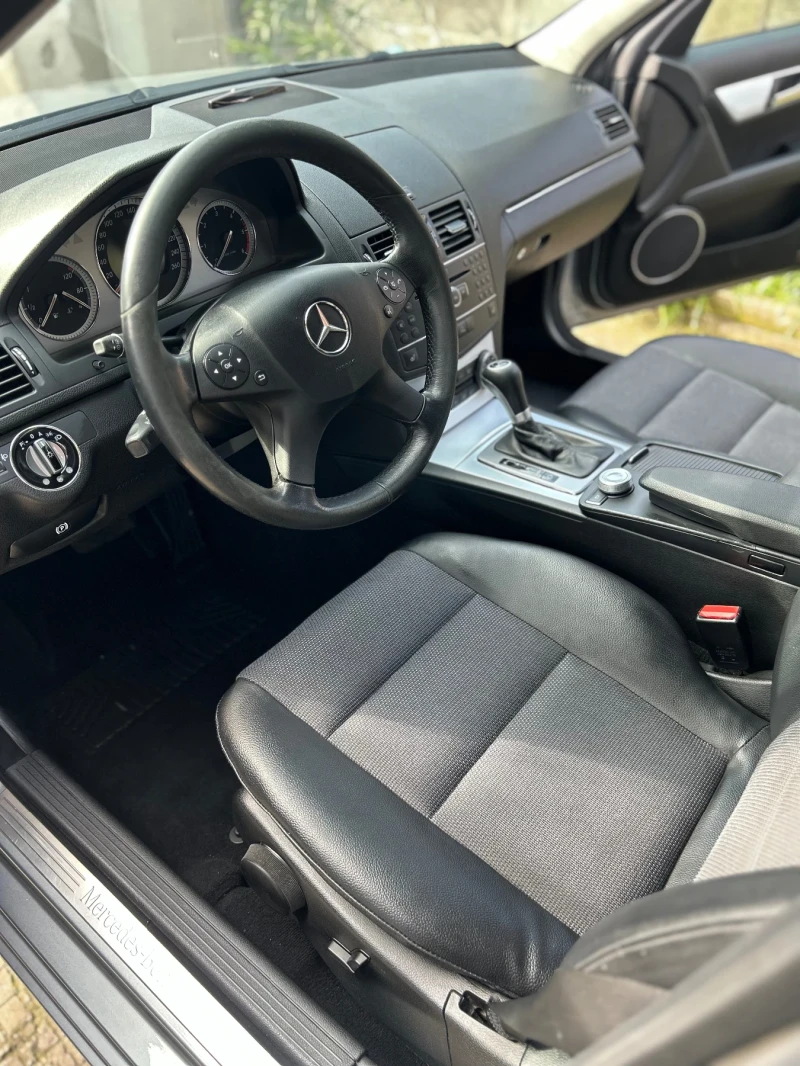 Mercedes-Benz C 200 CDI/AVANGARDE/AUTOMAT/TOP!, снимка 12 - Автомобили и джипове - 53405652