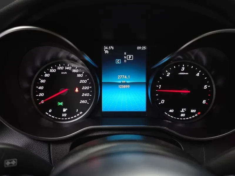 Mercedes-Benz C 220 - САМО 30% АВАНС, снимка 8 - Автомобили и джипове - 55569938