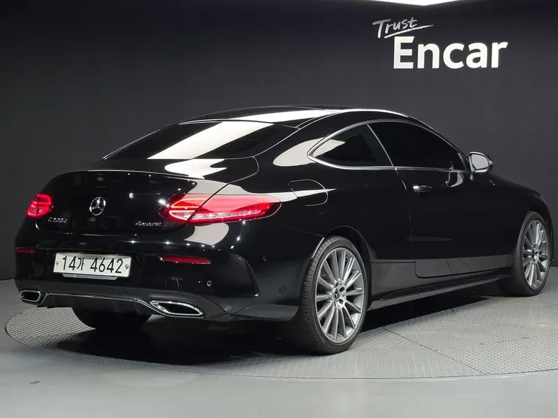 Mercedes-Benz C 220 - САМО 30% АВАНС, снимка 2 - Автомобили и джипове - 55569938