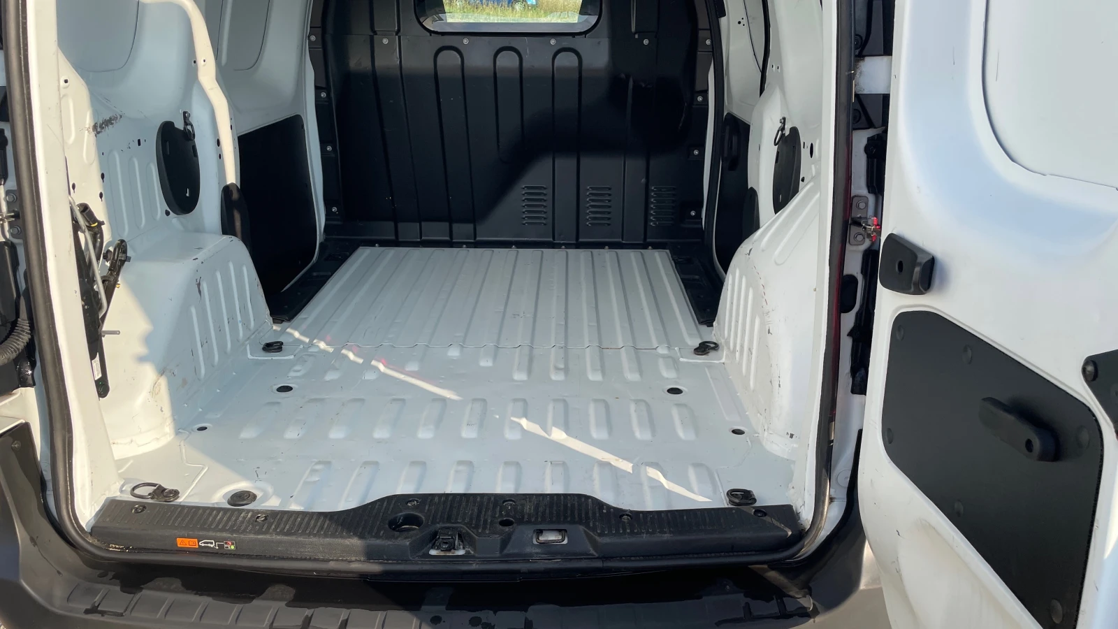 Renault Express 1.5 DCi - изображение 9