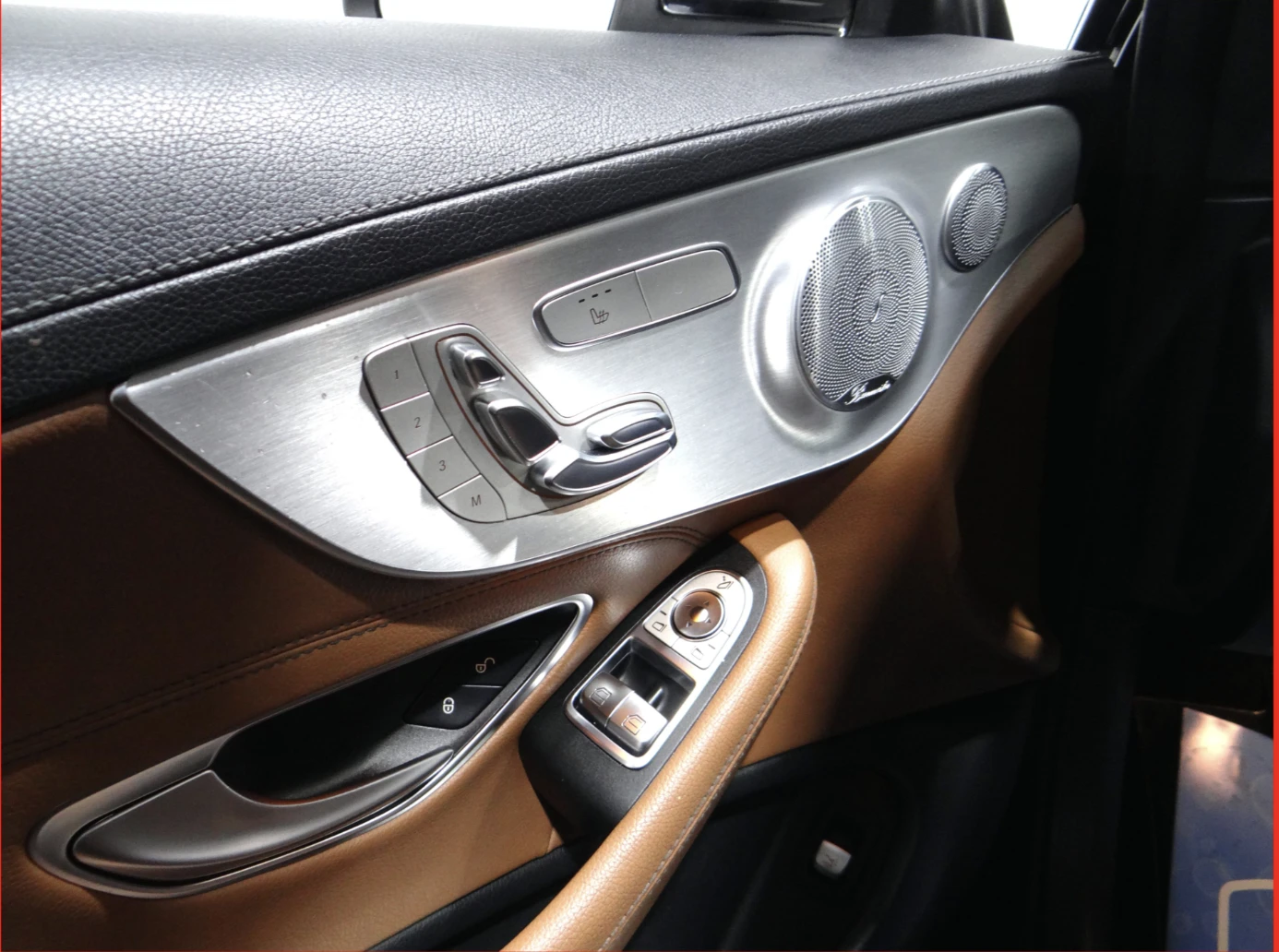 Mercedes-Benz C 300 AMG* PACK* 4MATIC* BURMESTER* 360КАМЕРА* LANE* ASS - изображение 9