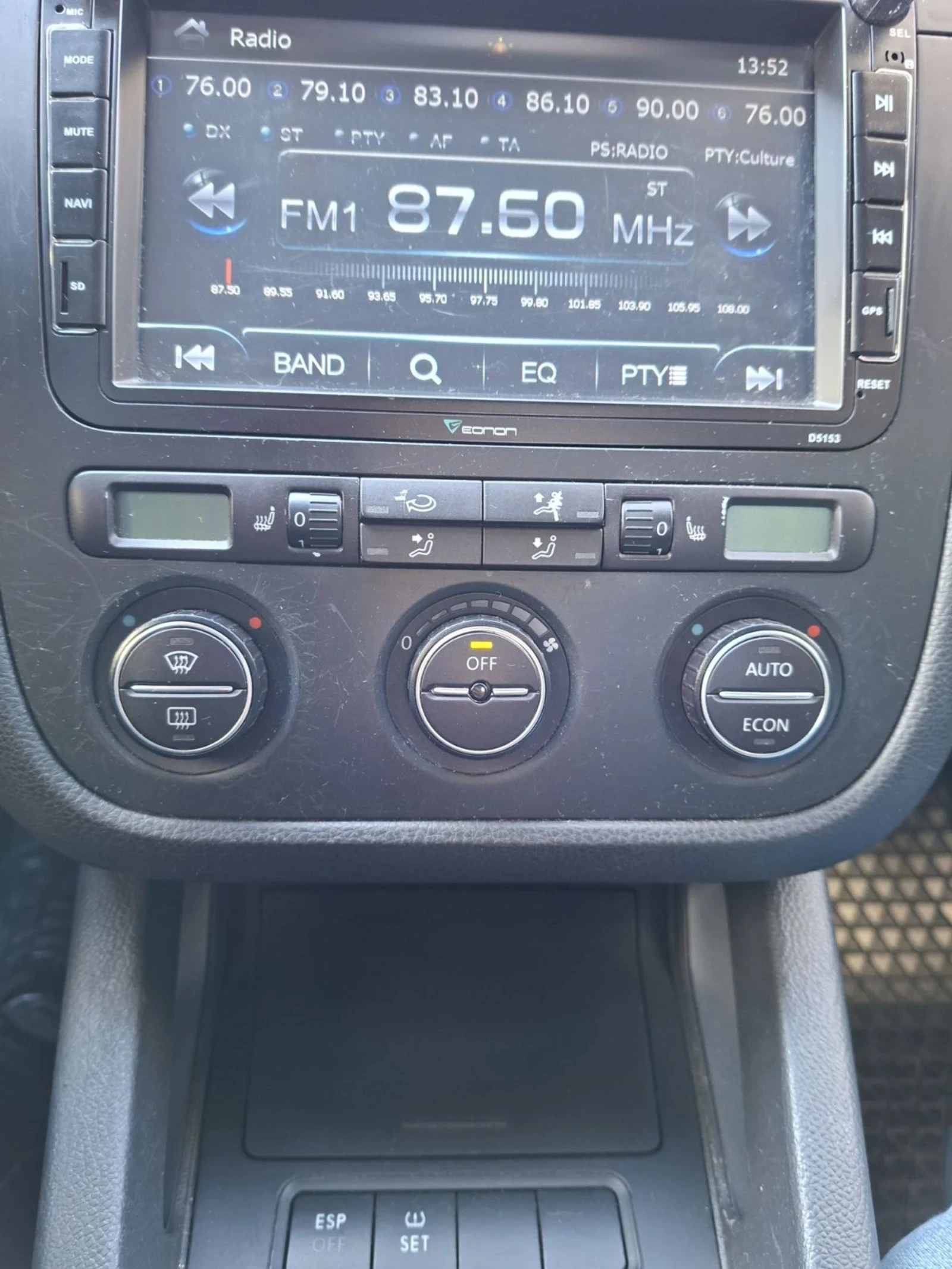 VW Jetta 2.0 TDI, снимка 16 - Автомобили и джипове - 53713421