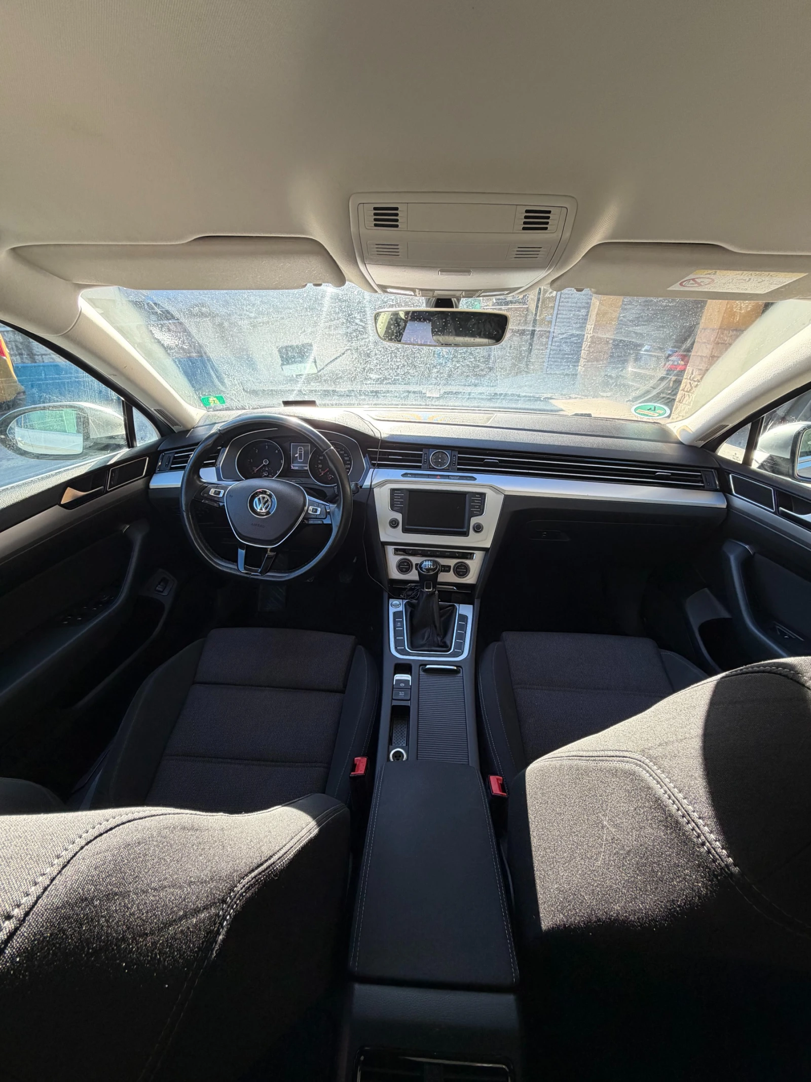 VW Passat b8 2.0TDI Comfortline, снимка 14 - Автомобили и джипове - 53803739