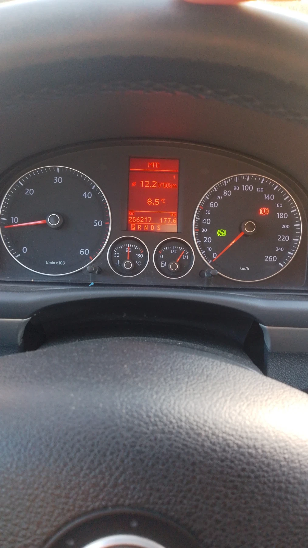 VW Touran 1, 9 TDI BLS, снимка 7 - Автомобили и джипове - 54211768