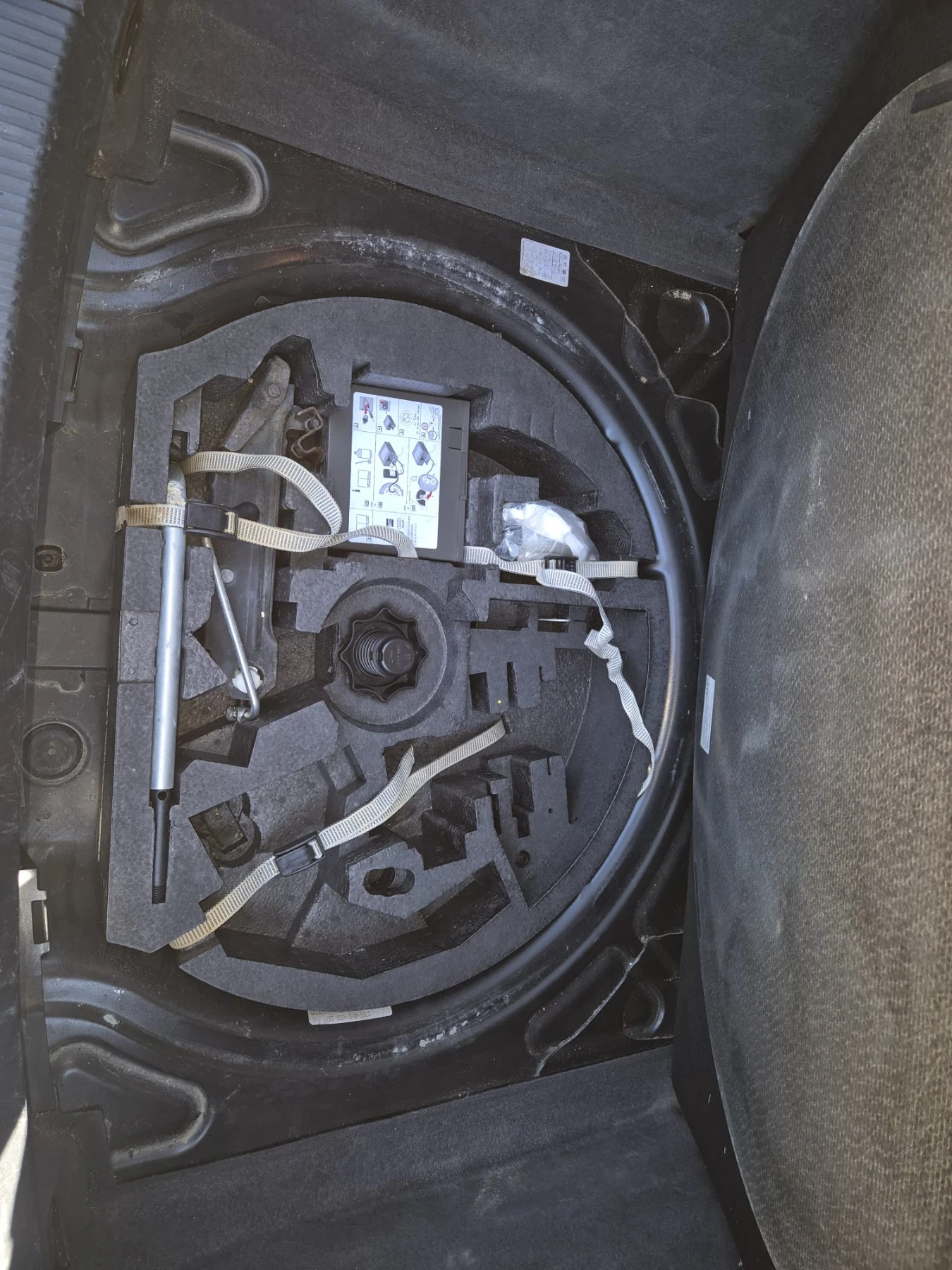 Audi A3 2.0 TDI 170 HP S-line , снимка 12 - Автомобили и джипове - 54438933