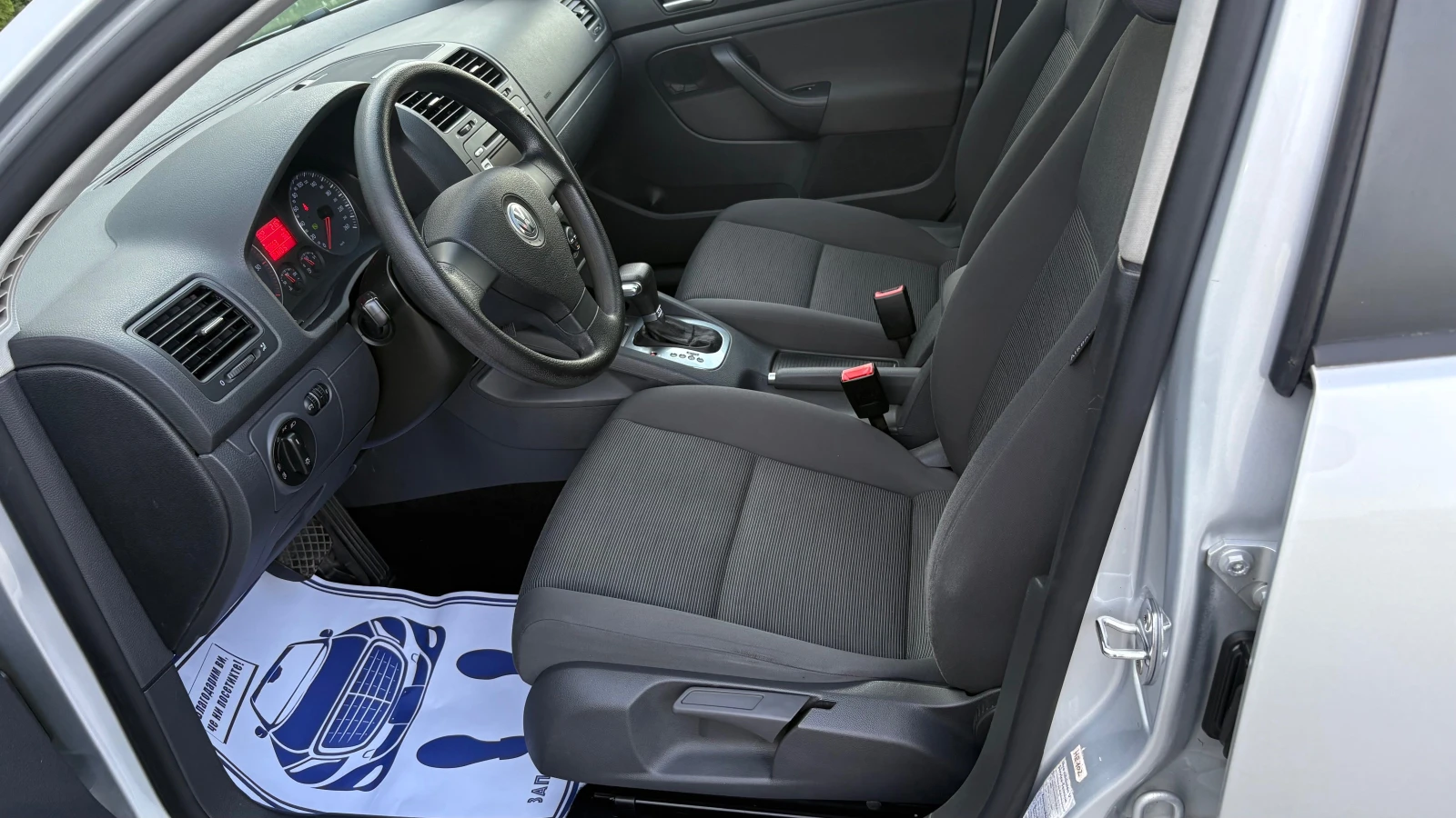 VW Golf 1.9tdi AVTOMAT, снимка 14 - Автомобили и джипове - 54512465