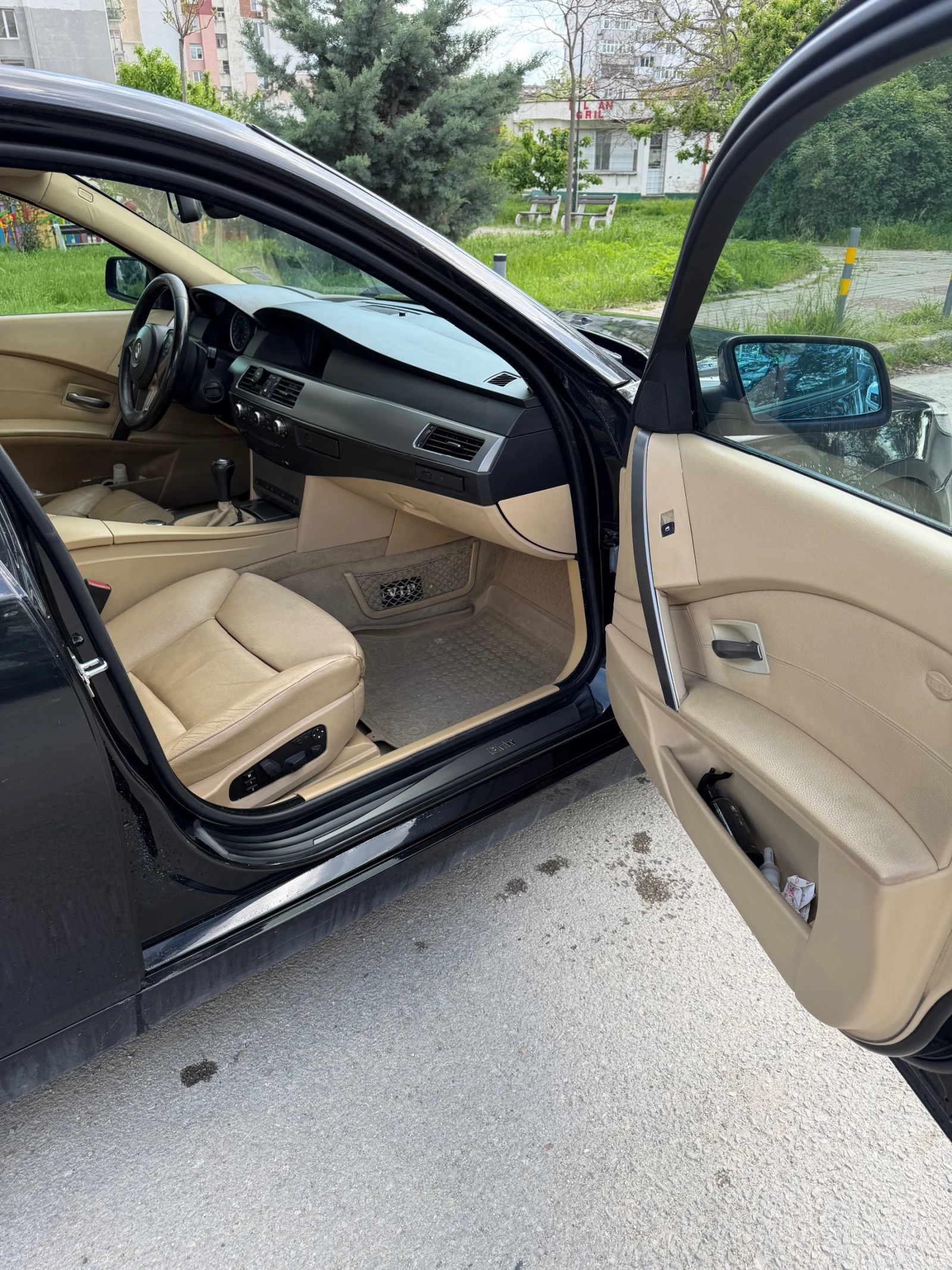 BMW 523 523i, снимка 6 - Автомобили и джипове - 54610861