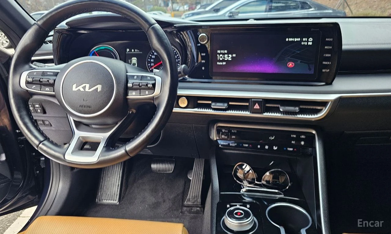 Kia K5 HYBRID* PRESTIGE* ОБДУХВАНЕ* LANE* ASSIST* 360КАМЕ, снимка 9 - Автомобили и джипове - 54642147