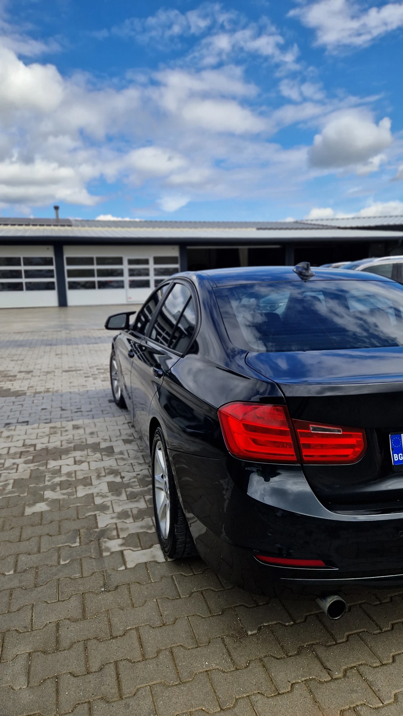 BMW 320 2.0i, снимка 5 - Автомобили и джипове - 55213655
