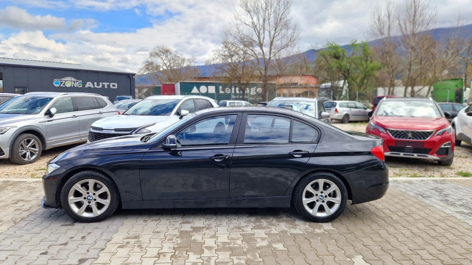 BMW 320 2.0i, снимка 2 - Автомобили и джипове - 55213655