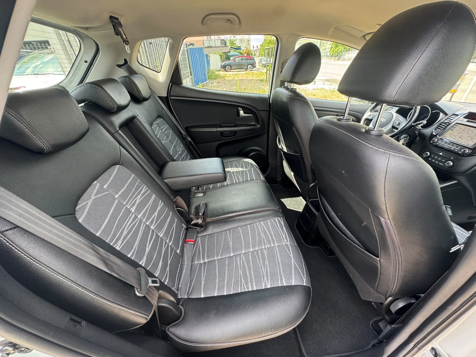 Kia Venga 1.4CRDi/NAVI | Mobile.bg � ����������� 14