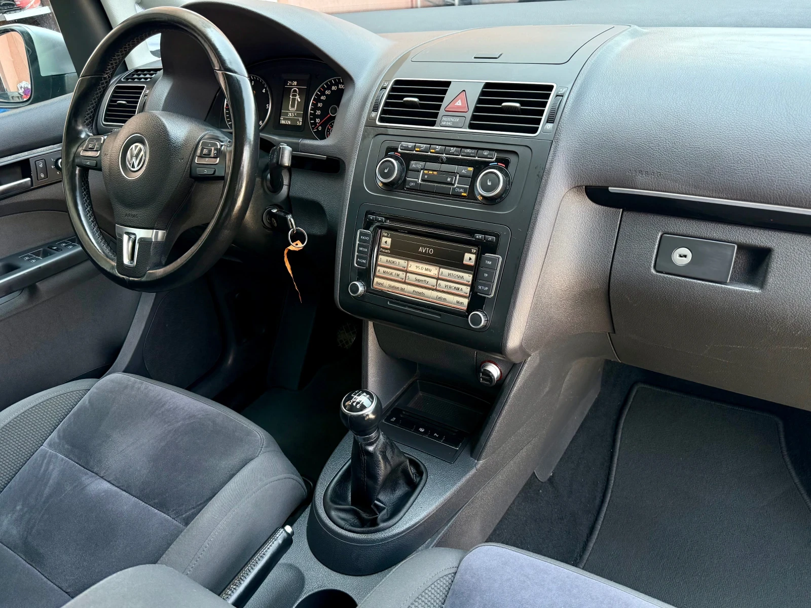 VW Touran 2.0TDI-HIGHLINE-LED-������-�������� | Mobile.bg � ����������� 13