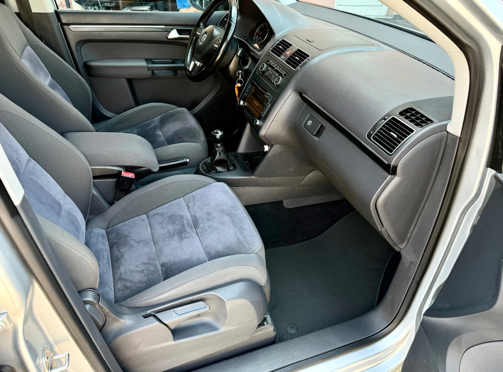 VW Touran 2.0TDI-HIGHLINE-LED-������-�������� | Mobile.bg � ����������� 12