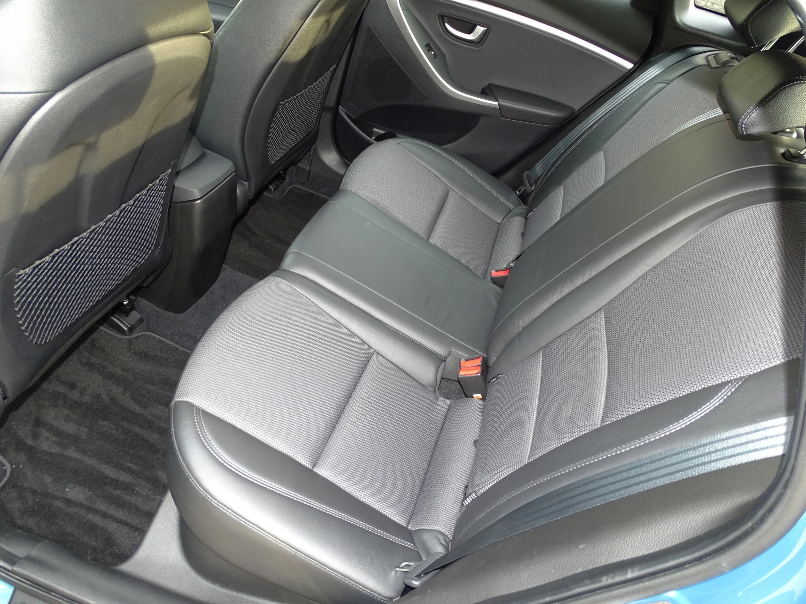 Hyundai I30 Hyundai i30 1.6 MPI AUTOMATIC PREMIUM | KEYLESS GO, снимка 10 - Автомобили и джипове - 55943536