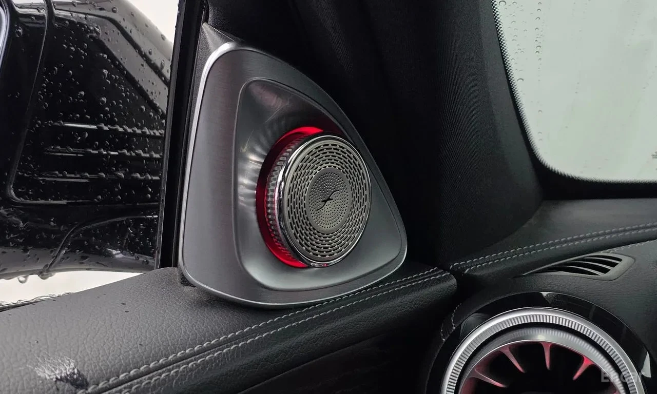 Mercedes-Benz E 220 * BURMESTER * ДИСТРОНИК * ОБДУХВАНЕ * 2 КЛЮЧА, снимка 17 - Автомобили и джипове - 55989871