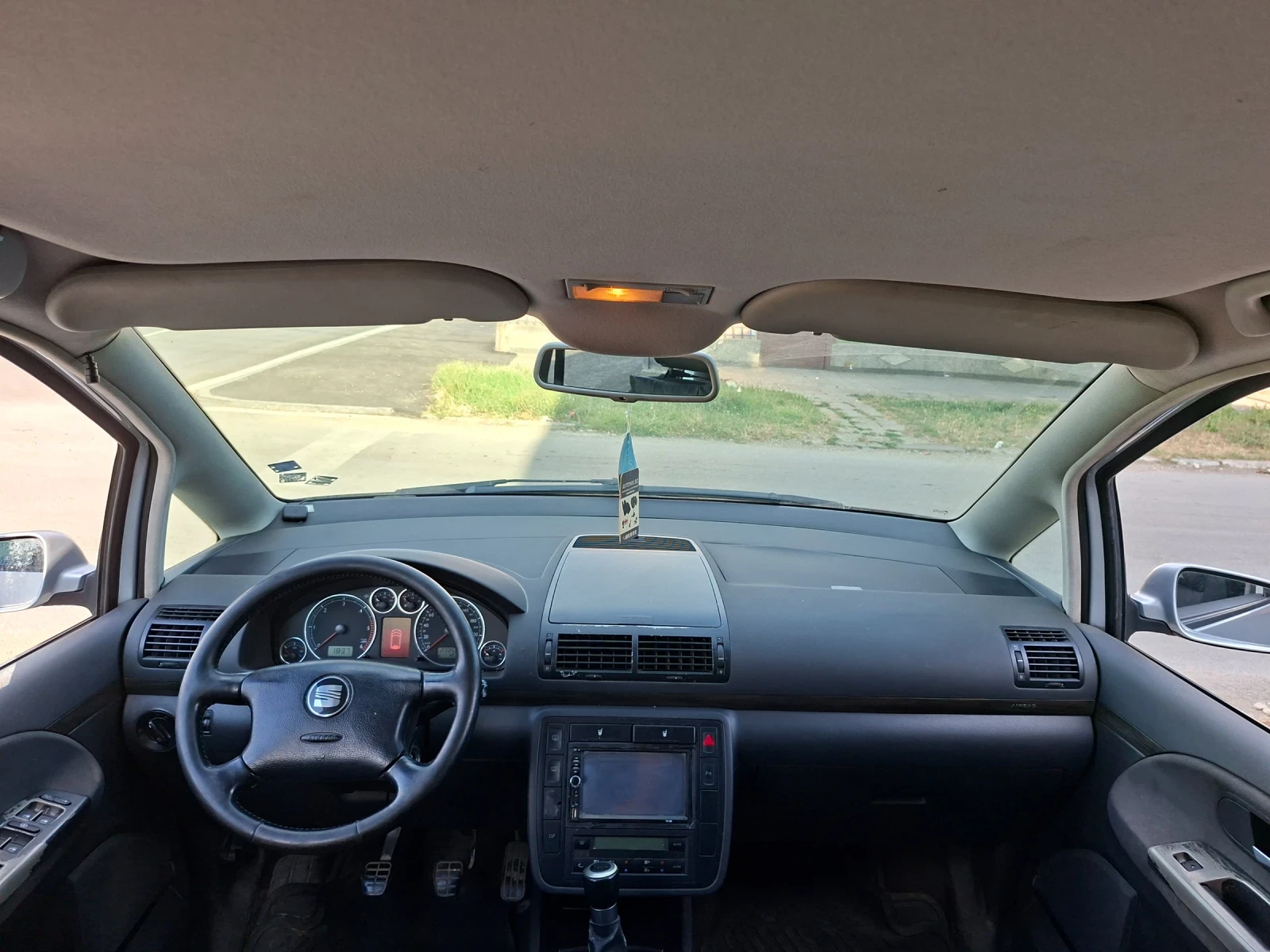 Seat Alhambra 1.9 TDI 131, снимка 10 - Автомобили и джипове - 56183481