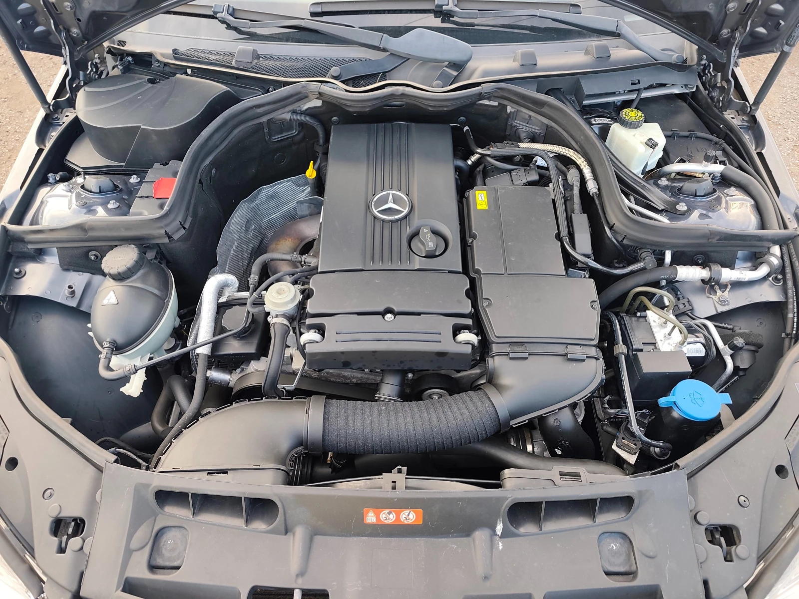 Mercedes-Benz C 180 i Kompressor Elegance, Bi-Xenon, PDC, Led Stop, снимка 17 - Автомобили и джипове - 56325452