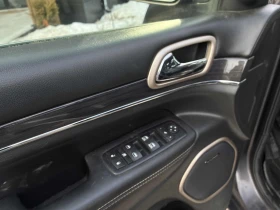Jeep Grand cherokee Overland* AWD* Подгрев* Обдух* Пано* Камера - 15000 € / 29337.45 лв. - 15039619 6