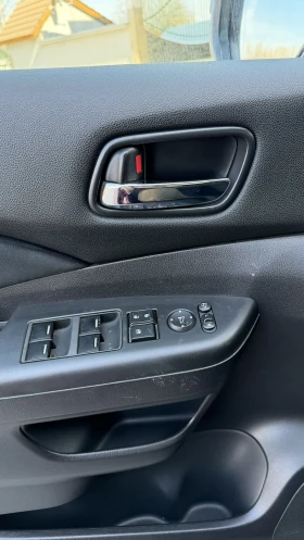 Honda Cr-v 2.2 i-DTEC 4x4 | Автомат | Обслужвана в Honda , То | Auto.bg — изображение 9