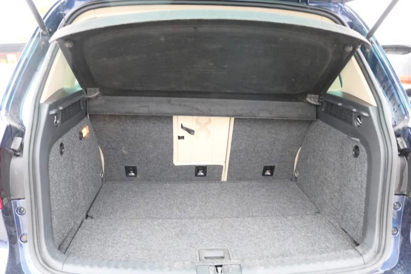 VW Tiguan 2.0 TSI 4x4, снимка 10 - Автомобили и джипове - 50425044