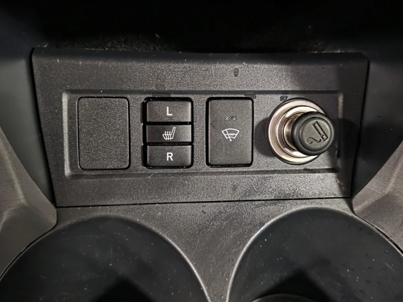 Toyota Rav4 2.2 D-4D 136 | Нови дюзи | ТОП състояние , снимка 13 - Автомобили и джипове - 52666134