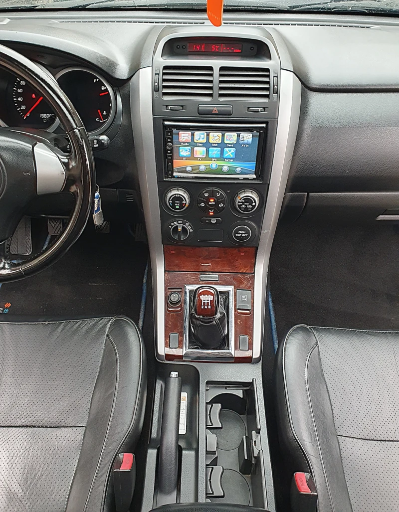 Suzuki Grand vitara 1.9DDIS, снимка 15 - Автомобили и джипове - 53138492