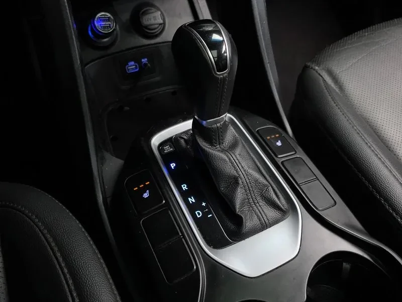 Hyundai Santa fe 2.0, снимка 9 - Автомобили и джипове - 54256612