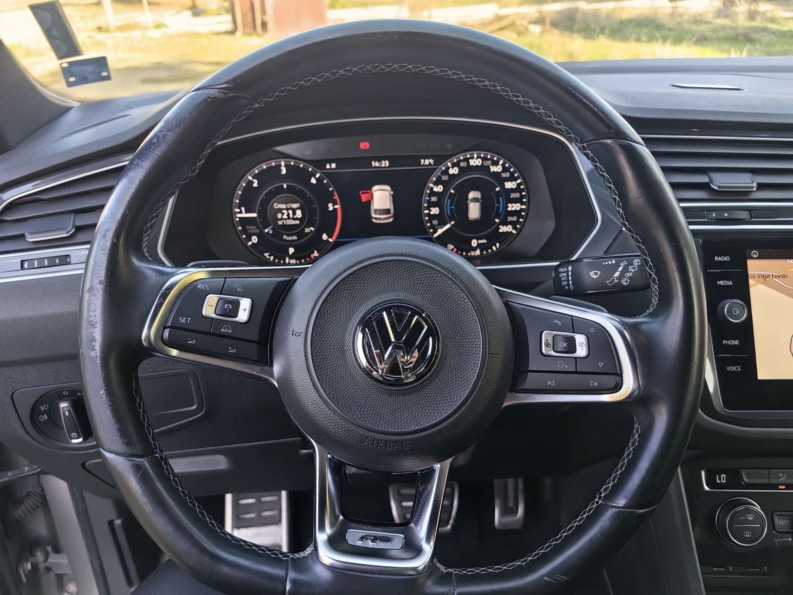 VW Tiguan R-Line. FULL LED, Digital - изображение 8