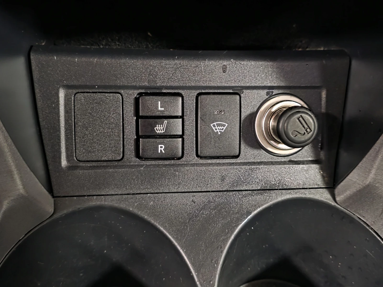 Toyota Rav4 2.2 D-4D 136 |   |    | Mobile.bg   13