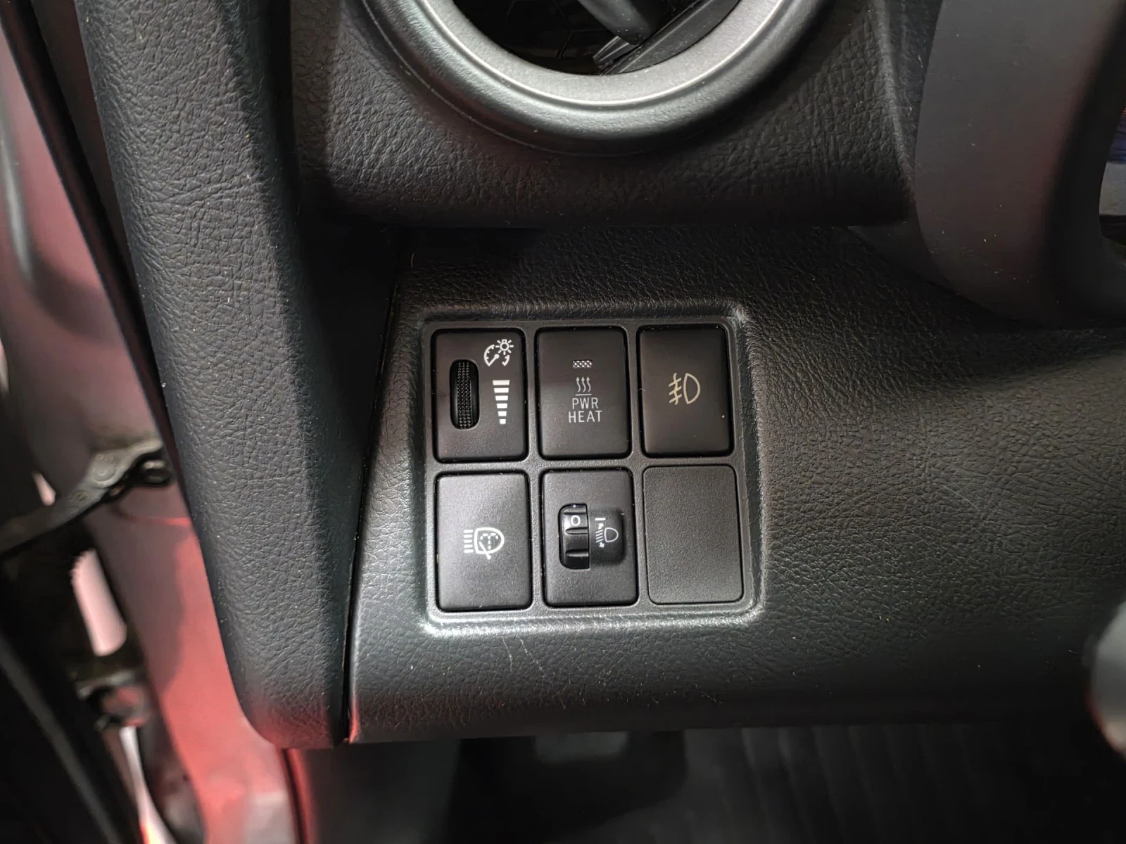 Toyota Rav4 2.2 D-4D 136 |   |    | Mobile.bg   12