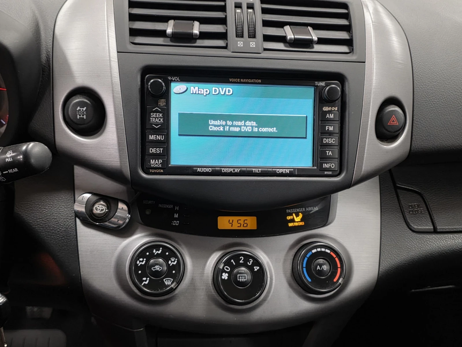 Toyota Rav4 2.2 D-4D 136 |   |    | Mobile.bg   11