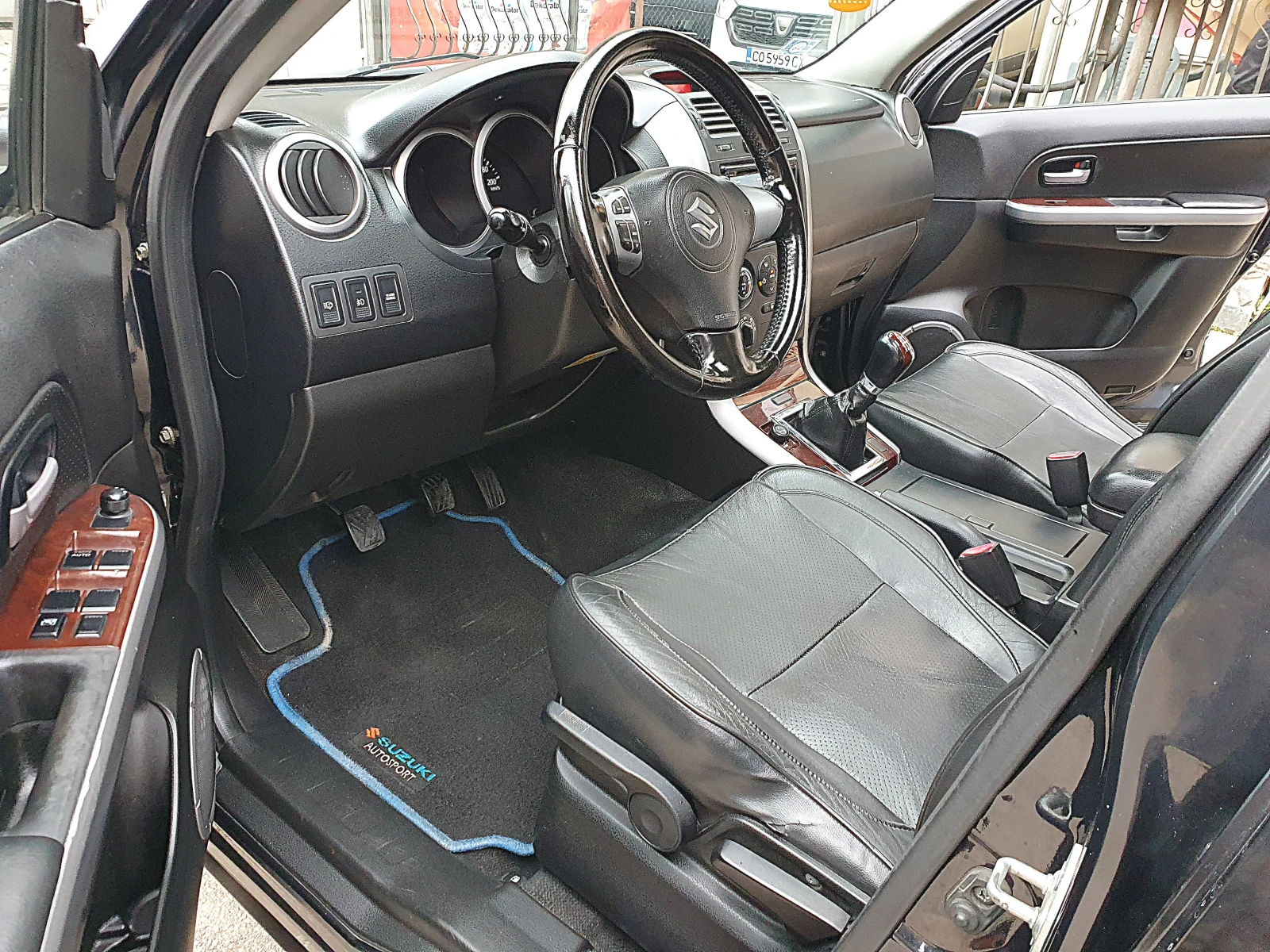 Suzuki Grand vitara 1.9DDIS - изображение 10